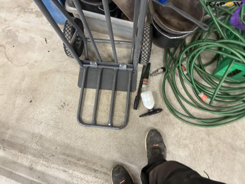 Tools/ Straps and sack truck 4