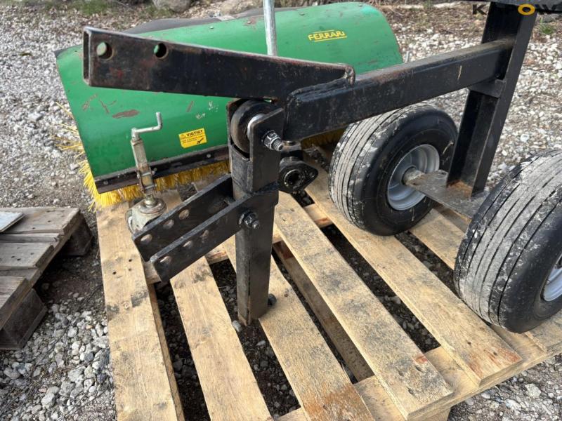 Tools for tool carrier 9