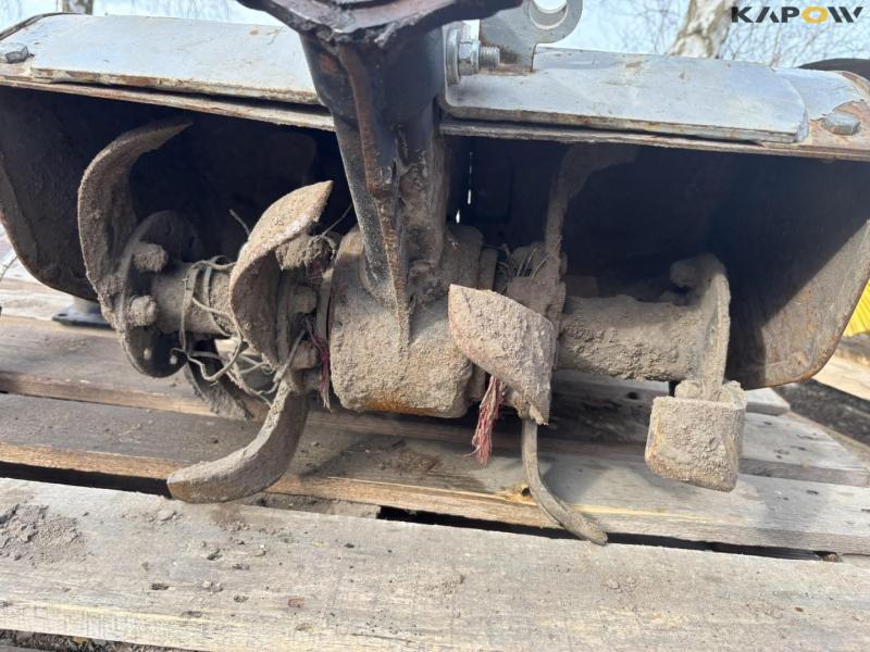 Tools for tool carrier 22