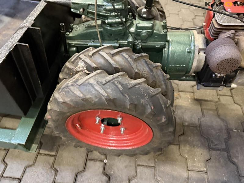 Tool carrier with platform 35