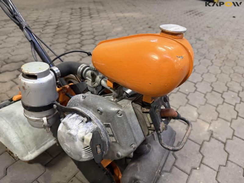 Tool carrier with milling cutter 13