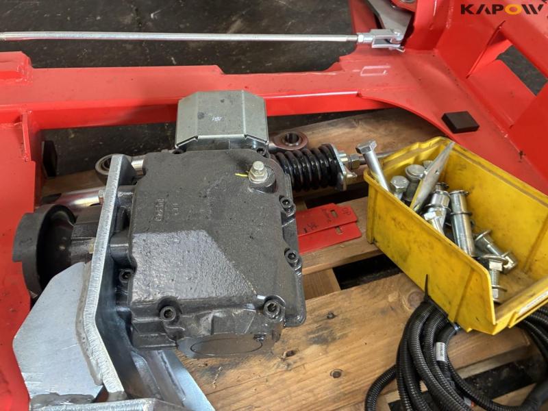 Implement frame with quick hitch 16