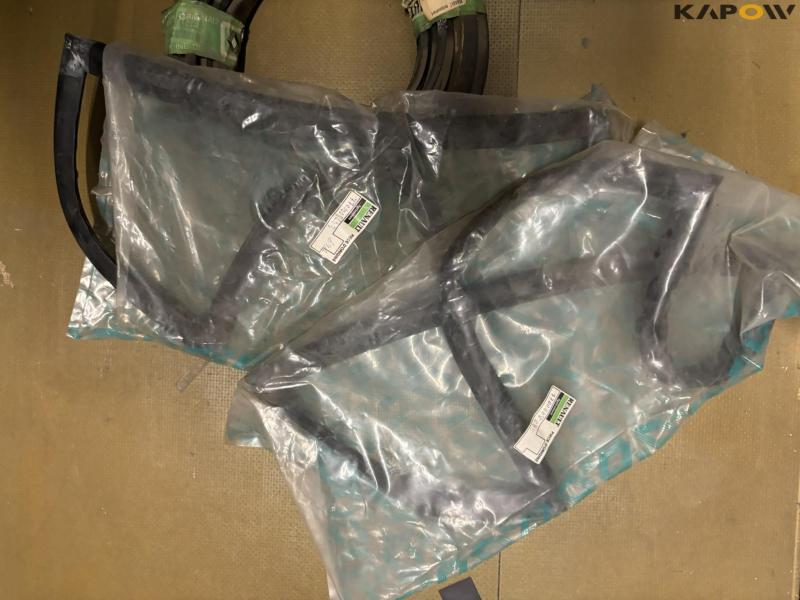 Renault/Claas spare parts - new 33
