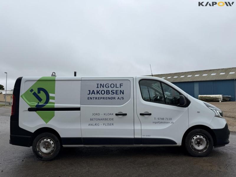 Renault Trafic 2.0 DCi van 4
