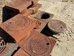 Gully drain components and flushing chambers 18