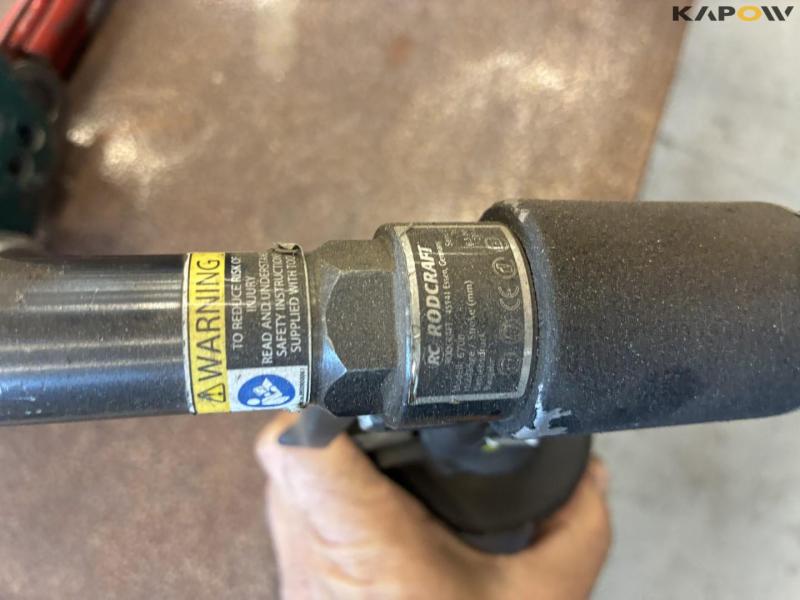 Bookcase with contents 44