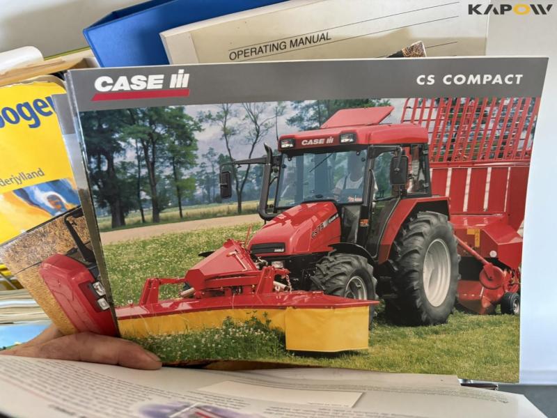 Bookshelf with instruction books 22