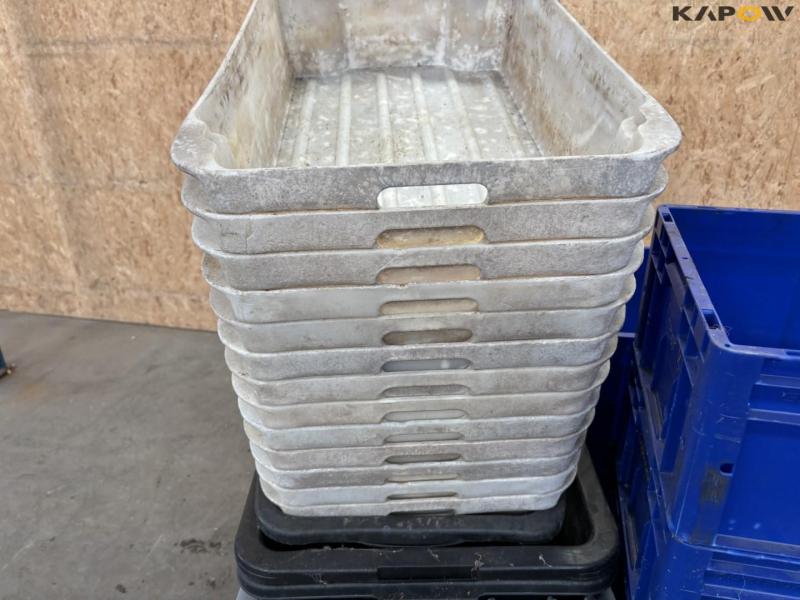 Spare parts boxes 10