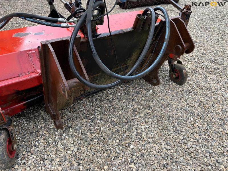 RHM FM1800 sweeper with collector 11