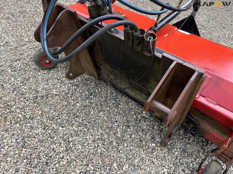 RHM FM1800 sweeper with collector 16