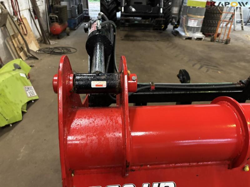 Ri-Mach 260-HD block cutter with Volvo hitch 13