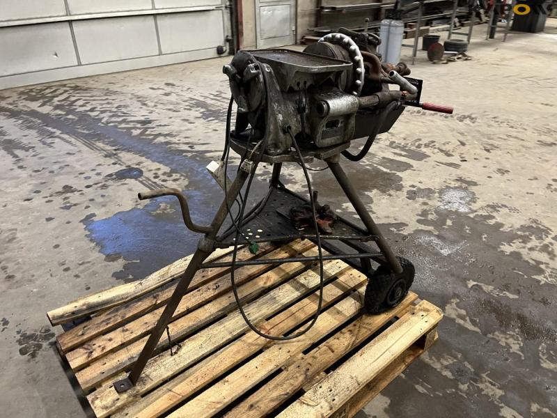 Ridgid 300 pipe threader 3