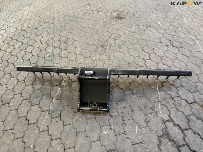 Rake with Hydrema hitch 6