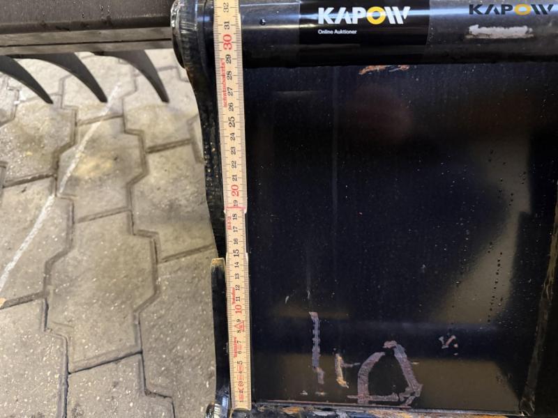 Rake with Hydrema hitch 8