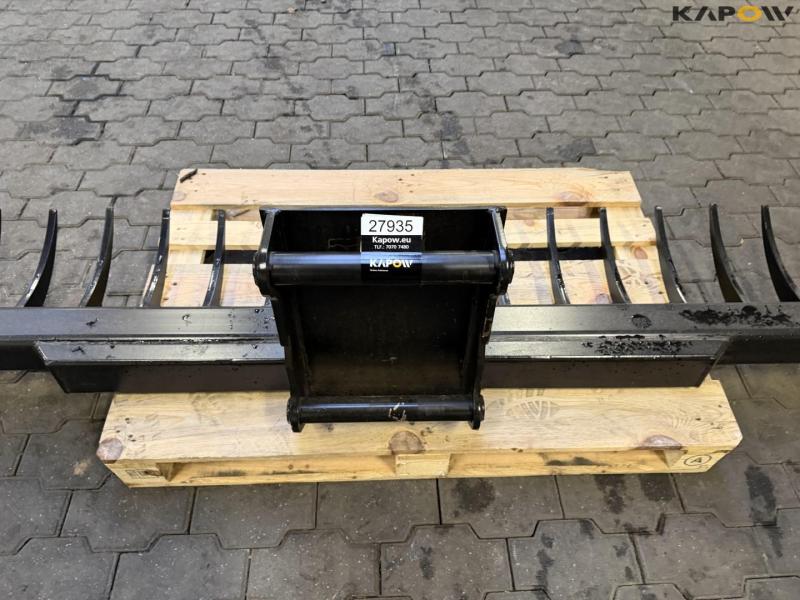 Rake with Hydrema hitch 8