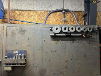 Pipe bender and starting mandrel set