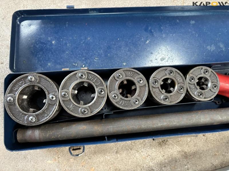 Pipe cutting set 2 pcs. 8