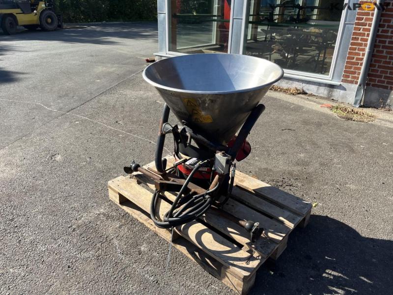 Rondini salt spreader 1