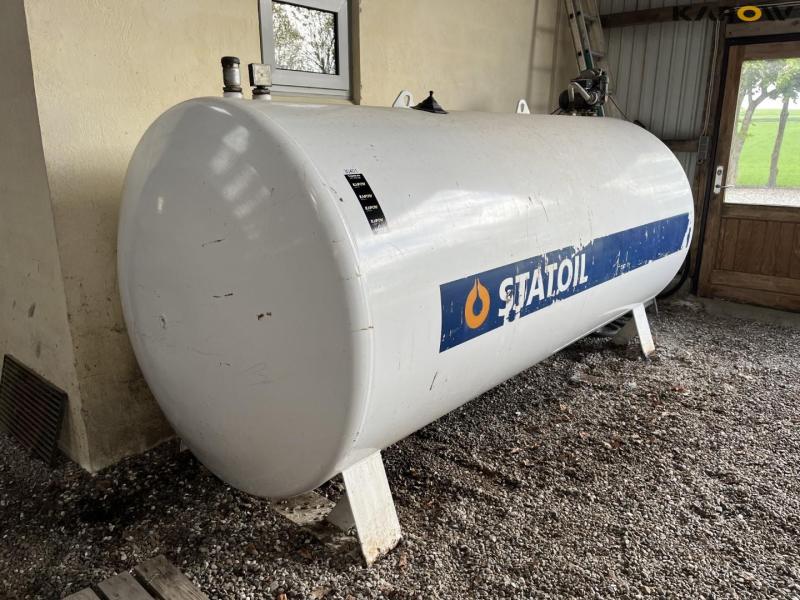Roug diesel tank with pump 3