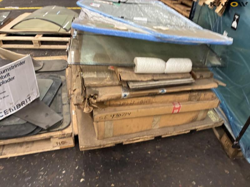 Window glass for machines 48