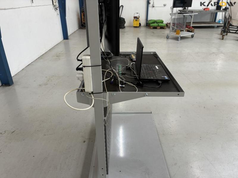 Rolling table with screen and computer for presentation 17