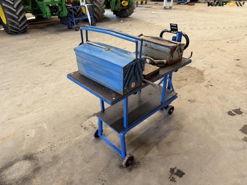 Trolley with tools 5