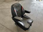 Seat with armrests - new 3