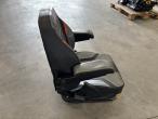 Seat with armrests - new 4