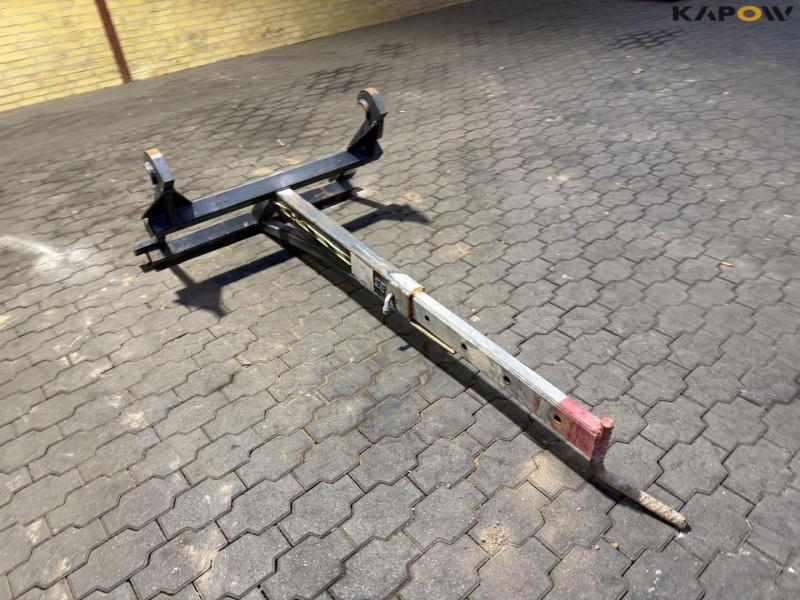 Sack lifter with Volvo hitch 3
