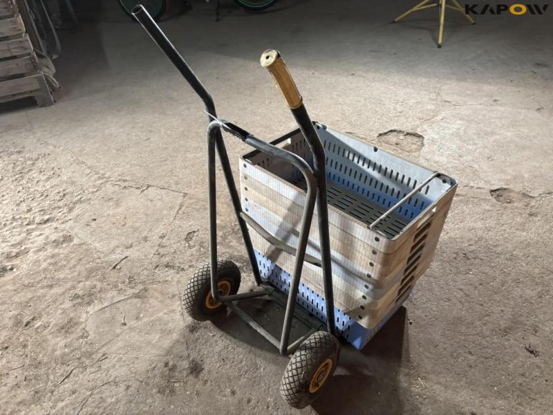 Sack cart with plastic box 4