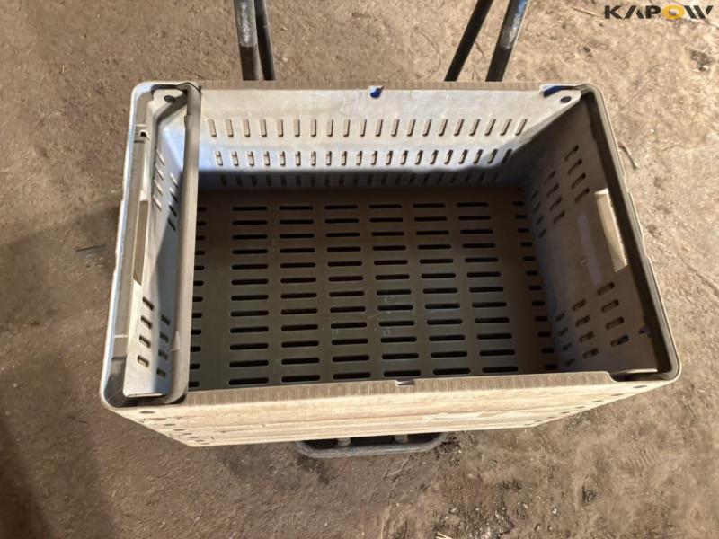 Sack cart with plastic box 9