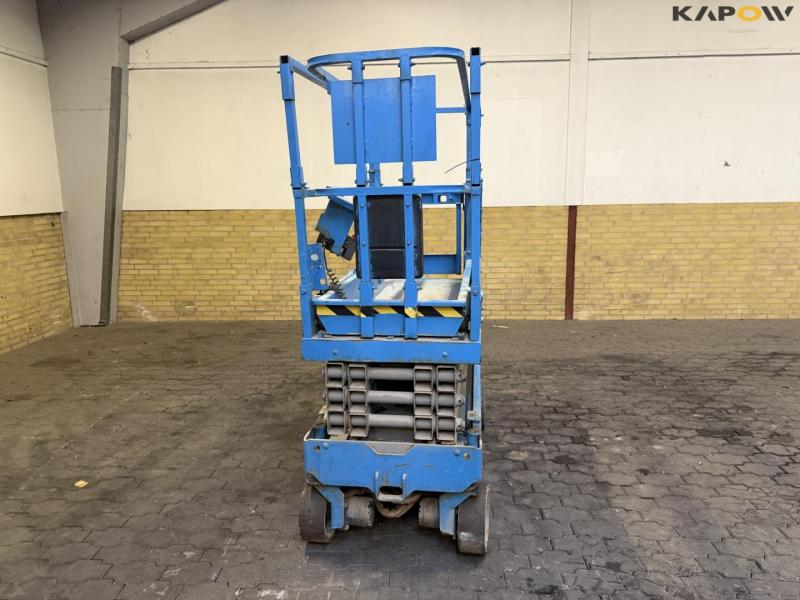 Genie GS1932 scissor lift 2