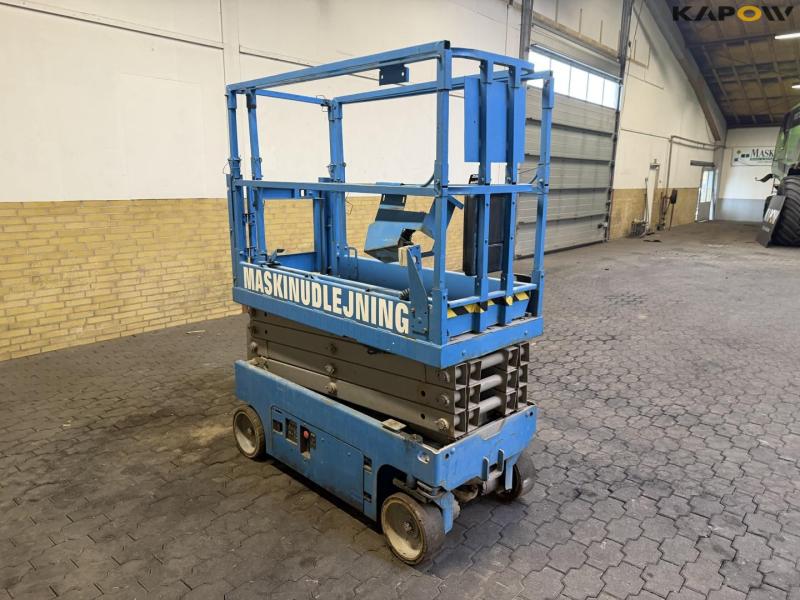 Genie GS1932 scissor lift 3