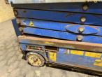 Scissor lift 17
