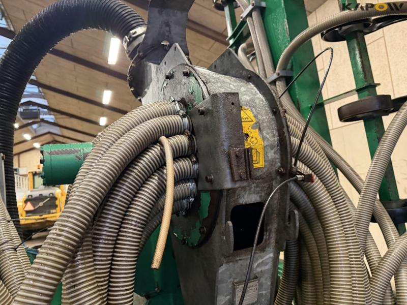 Samson slurry injector 22