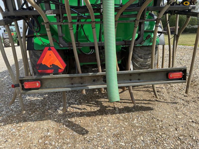 Samson PG 25 slurry tanker with 24 meter boom 34