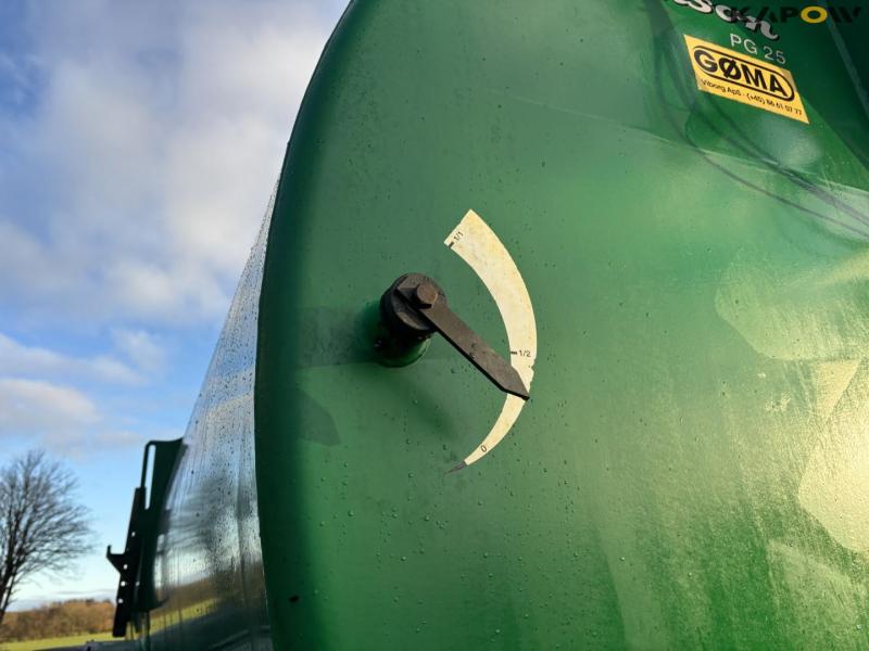 Samson PG25 slurry tanker 38