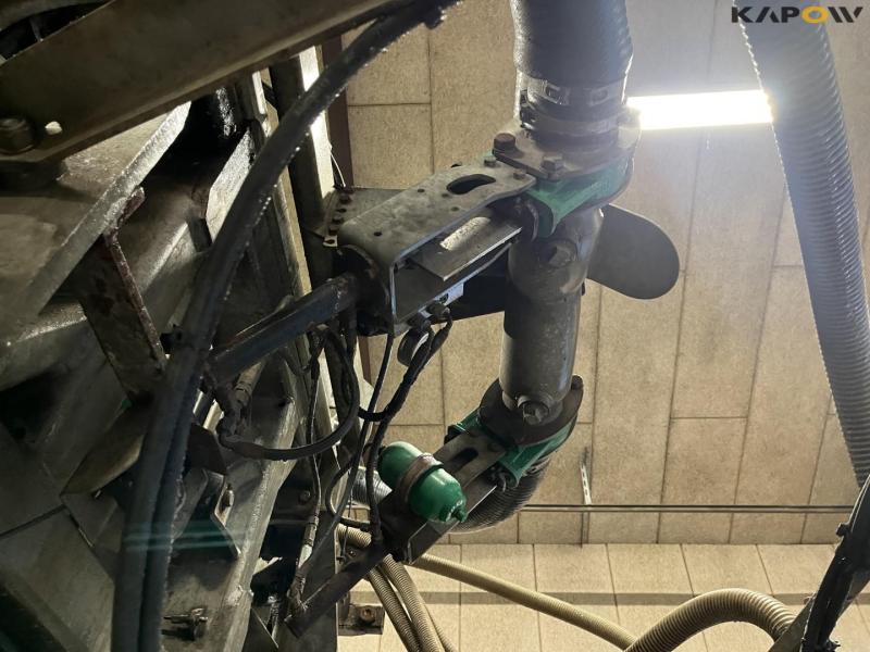 Samson SBX 24 meter hose boom with anti-drip 9