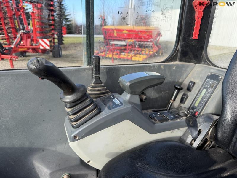Sany SY18C mini excavator 31