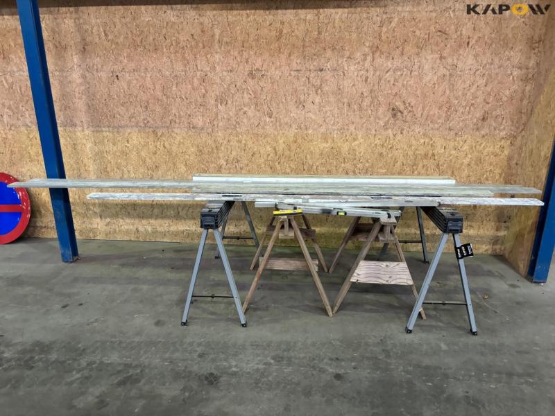 Sawhorses, spirit levels and planers 2
