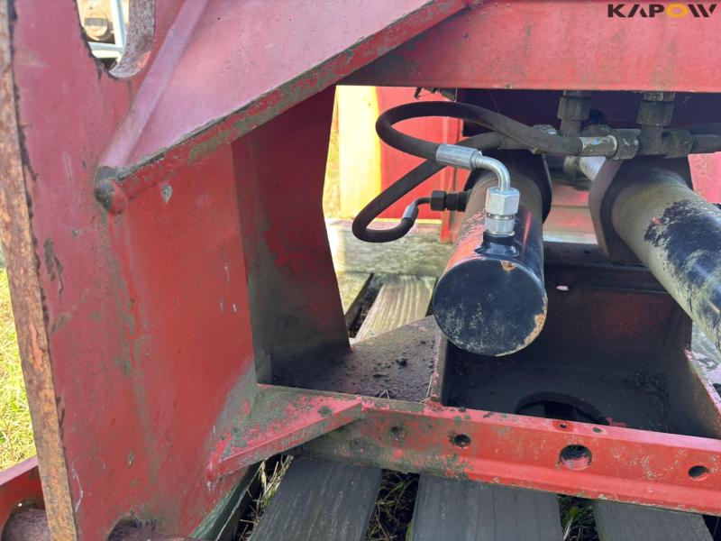 Scantruck crew basket and swivel joint 33