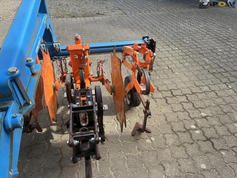 Schmotzer adjustable KPPH 4X7 row cleaner 32