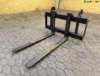 SE Pallet forks with Volvo Hitch 1