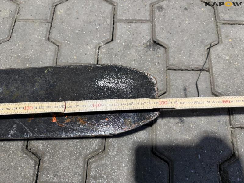 SE pallet forks with Volvo hitch 12