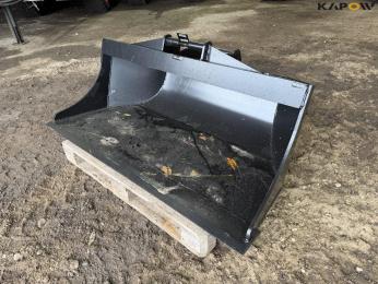 SE bucket with Hydrema hitch