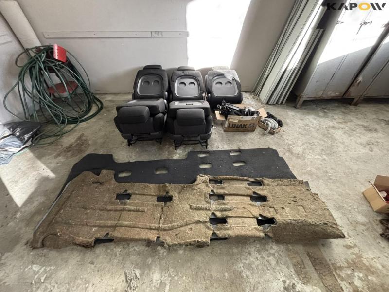 Seat Alhambra seats 1