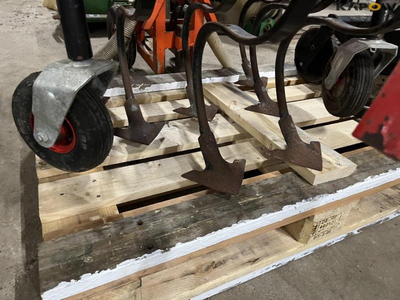 Silvatec Sirio 4x4 compact tool carrier with tools 35