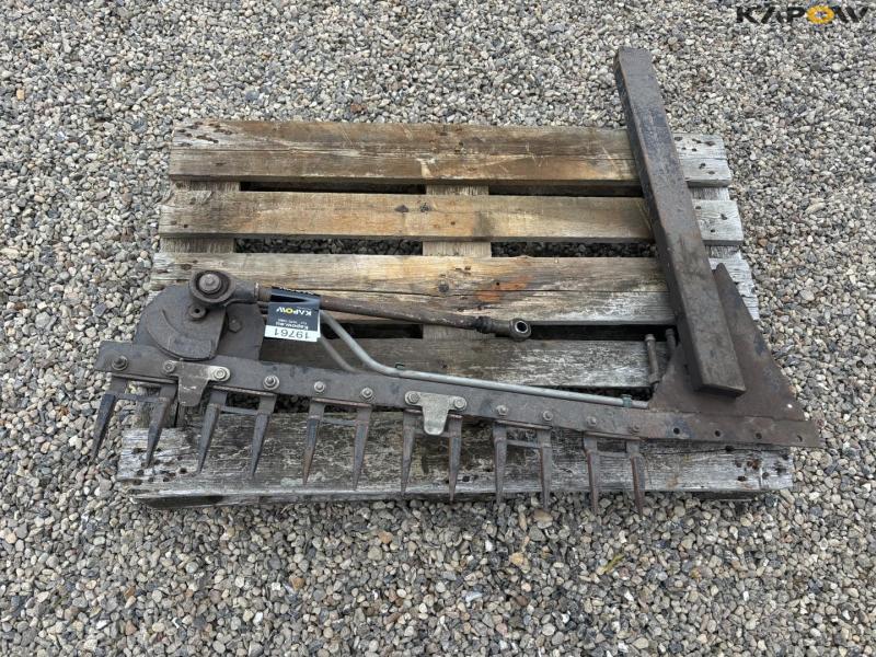 Side knife with oil 8