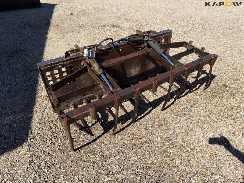 Silo claw with Hydrema hitch 3