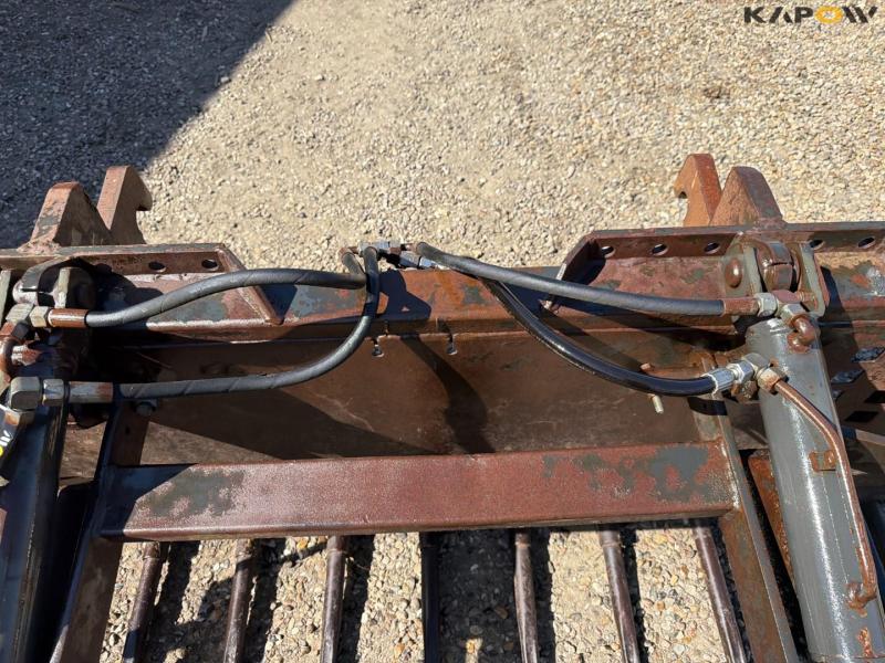 Silo claw with Hydrema hitch 12